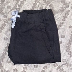 FIGS 20 Pocket Scrubs